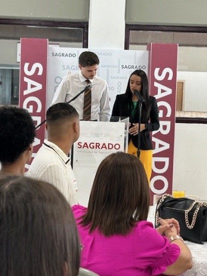 Fondo de Becas para Estudiantes Exepcionales